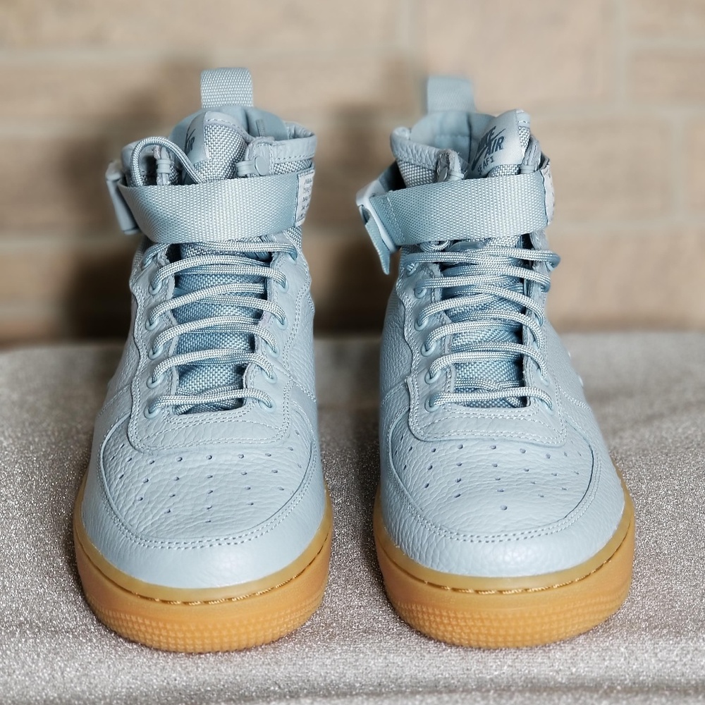 🚨SOLD🚨 Nike Air Force  Mid - Picture 3 of 4